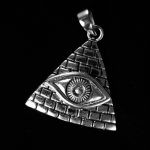Colgante piramide con ojo plata de ley 925